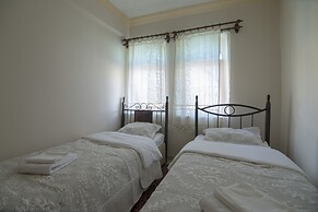 Kamelya Cave Hostel - Adults Only