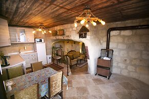 Kamelya Cave Hostel - Adults Only