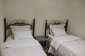 Kamelya Cave Hostel - Adults Only