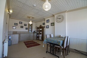 Kamelya Cave Hostel - Adults Only