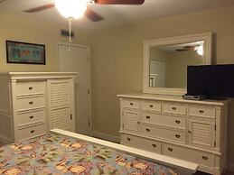 0104 Waters Edge Resort 1 Bedroom Condo by RedAwning