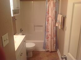 0104 Waters Edge Resort 1 Bedroom Condo by RedAwning