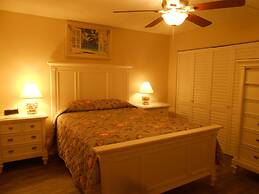 0104 Waters Edge Resort 1 Bedroom Condo by RedAwning