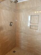 0104 Waters Edge Resort 1 Bedroom Condo by RedAwning