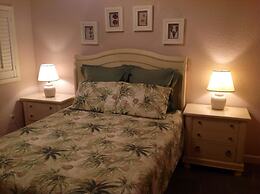 0104 Waters Edge Resort 1 Bedroom Condo by RedAwning