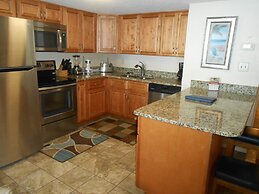 0104 Waters Edge Resort 1 Bedroom Condo by RedAwning