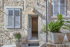 Heraclea Luxury Heritage Accommodation