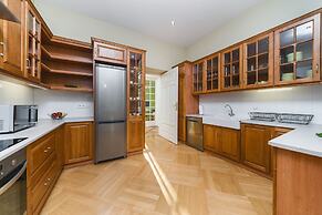 Apartamenty w Pałacu Pod Baranami