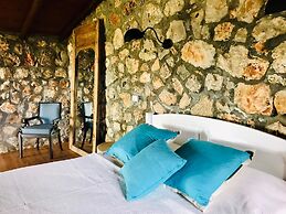 Kale Lodge - Adults Only