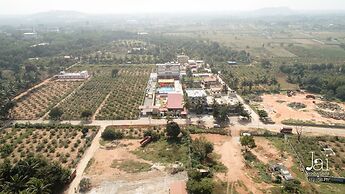 Royal Lotus View Resotel