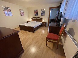 Hostel Little Quarter