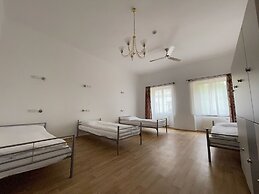 Hostel Little Quarter