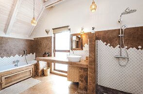Clove Island Villas & SPA
