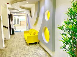 Queen Stay Apartments