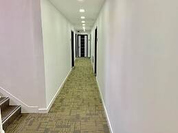 Queen Stay Apartments