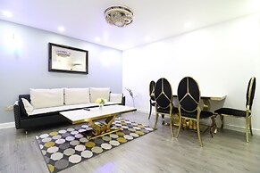 Queen Stay Apartments