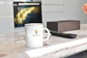 Queen Stay Apartments