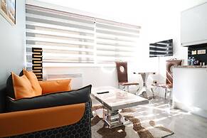 Queen Stay Apartments