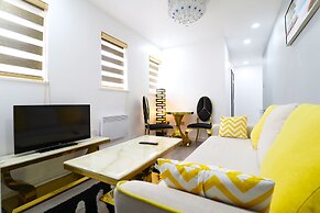 Queen Stay Apartments