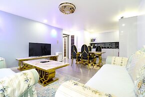 Queen Stay Apartments