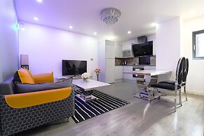 Queen Stay Apartments