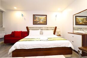 Queen Stay Apartments