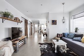 Brekkukot Luxury Farmhouse