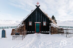 Brekkukot Luxury Farmhouse