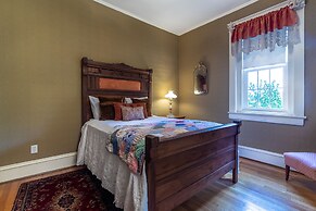 Hillcrest Mansion Inn