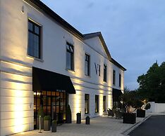 Village Hotel