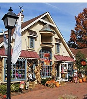 Mathis House, A Victorian Bed & Breakfast and Tea Room at 600 Main