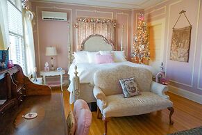 Mathis House, A Victorian Bed & Breakfast and Tea Room at 600 Main