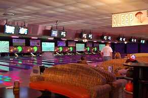 Cedar Stables Inn and Suites