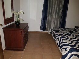 Over The Hill - Guesthouse & Residence