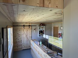 Hooks Hideaway Motel