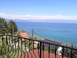 Villa Eros Apartments