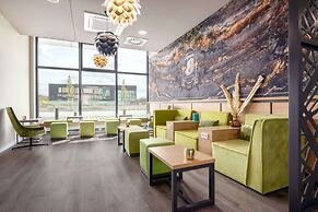 Super 8 by Wyndham Oberhausen am Centro