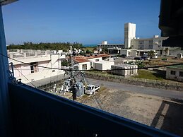 Eef Condominium Kumejima