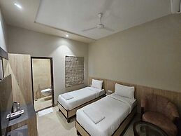 Hotel City Grand