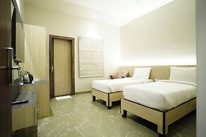 Hotel City Grand