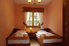 KRUPÓWKA MOUNTAIN RESORT - Widokowy hotel z basenami i wellness