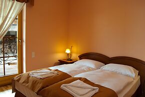 KRUPÓWKA MOUNTAIN RESORT - Widokowy hotel z basenami i wellness
