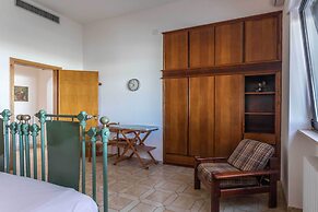 Emma's Villa facing the sea with swimming pool