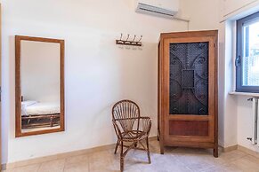 Emma's Villa facing the sea with swimming pool