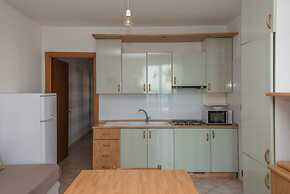 Trilocale Isola di Pazze PT fronte mare