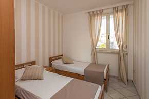 Trilocale Isola di Pazze PT fronte mare