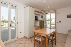 Trilocale Isola di Pazze PT fronte mare