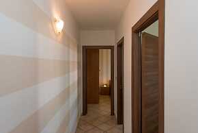 Trilocale Isola di Pazze PT fronte mare