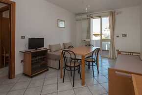 Trilocale Isola di Pazze PT fronte mare