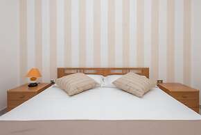 Trilocale Isola di Pazze PT fronte mare